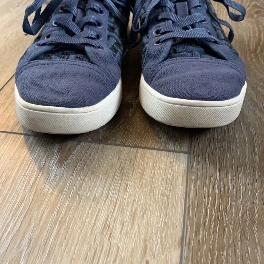 Koolaburra By Ugg Kellen Low Lace Sneaker Blue